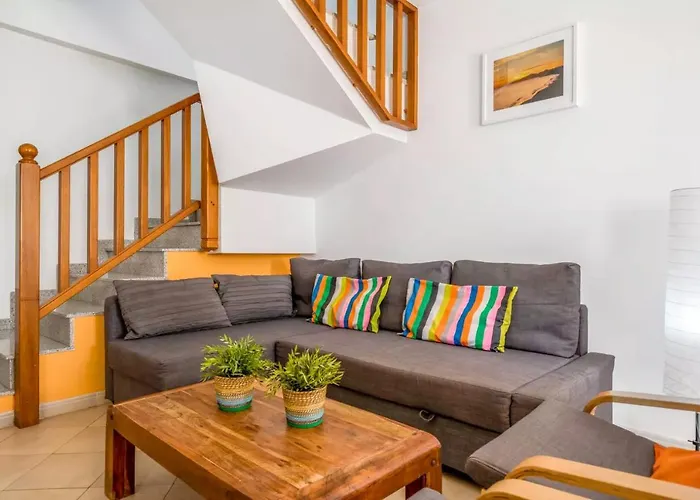 Modern House In Puerto Del Carmen 蒂亚斯